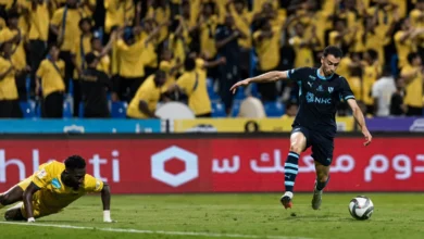 مارتينيلي يسجل أول هاتريك في الموسم