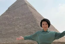 مذيعة صينية شهيرة تعبر عن إعجابها بالمصريين خلال زيارتها للقاهرة