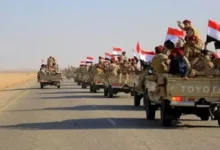 مستشار رئيس وزراء اليمن: السيطرة على باب المندب تهدد قناة السويس وتزيد من الضغوط الإيرانية في المنطقة