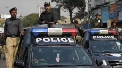 مقتل 16 شخصًا بينهم 5 شرطيين في تفجير استهدف مسجدًا بباكستان
