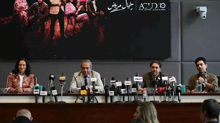"منتجة مسرحية خيال مريض: جولة فنية في لندن ونيويورك والمحافظات المصرية"