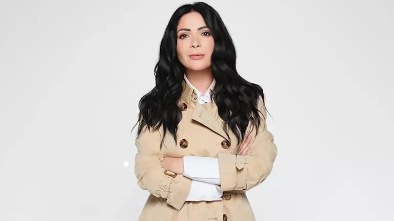 منى زكي تعبر عن سعادتها بعد حصولها على جائزة الإنجاز الإبداعي من مهرجان الجونة السينمائي