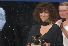 مي الطوخي تفوز بجائزة الأسد الذهبي عن فيلمها "امرأة مجهولة"