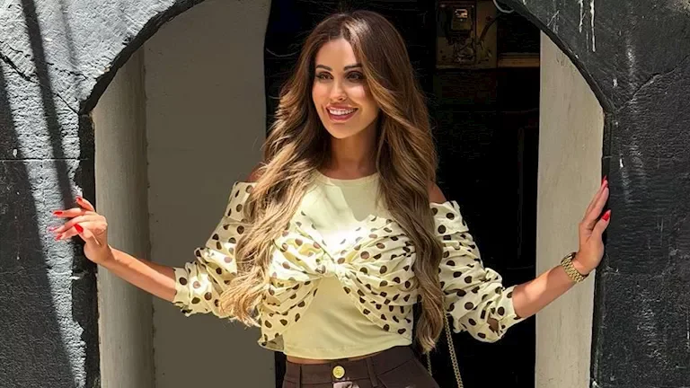 مي سليم تبرز تفاصيل شخصيتها في مسلسل "عيلة بتعمل عمايل" مع محمد ثروت