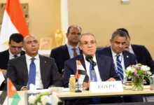 وزير الخارجية يؤكد على أهمية إنهاء الحرب في غزة