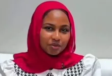 وزير الخارجية يهنئ الطالبة السودانية الحاصلة على المركز الأول عالمياً في الشهادة الثانوية بمصر