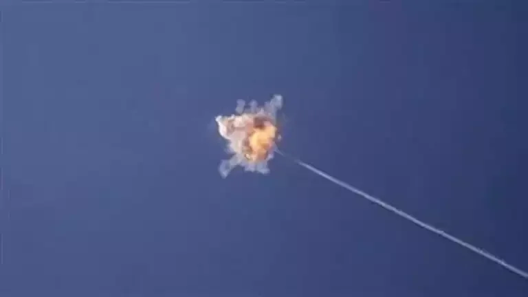 وفاة شخص وإصابة اثنين جراء سقوط شظايا مسيّرة حوثية في الطائف السعودية