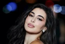 ياسمين صبري تتألق بفستان أحمر في عرض أزياء والجمهور يعبّر عن إعجابه