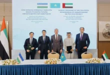 الإمارات وكازاخستان تعززان التعاون في مجالات الطاقة والنقل والاستثمار من خلال مذكرة لتطوير ممر سككي إلى جنوب آسيا