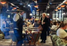 تباطؤ في خدمات الاقتصاد الأميركي وارتفاع ضغوط الأسعار إلى مستويات قياسية