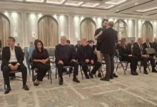 حضور بارز لروجينا وأشرف زكي وتيم حسن في عزاء زوجة صادق الصباح