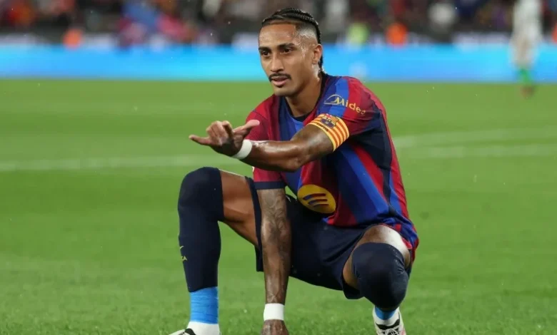 رافينيا يبرم عقداً جديداً مع برشلونة
