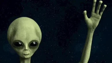 ضابط أمريكي سابق يكرر زعمه بوجود كائنات فضائية تسببت في مقتل جنود