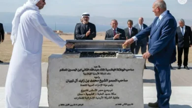 ملك الأردن وولي عهد أبوظبي يشرفان على وضع حجر الأساس لمشروع سكة حديد العقبة – الشيديَّة – معان
