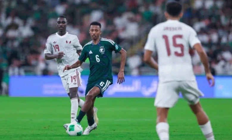 ناصر الدوسري يتصدر إحصائيات المنتخب الوطني أمام قطر