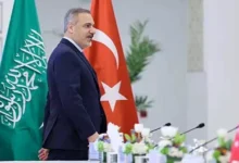 وزير الخارجية التركي يعلن نتائج اجتماع "حلف مكة" ويستعرض موقف بلاده من الدعم العسكري للسعودية